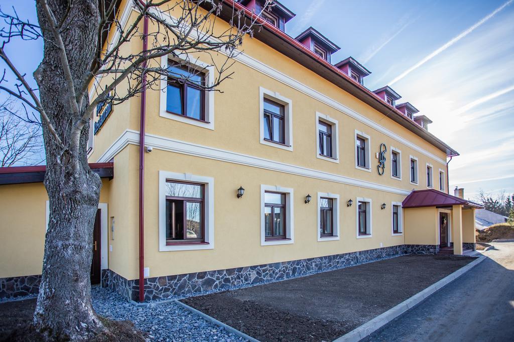 Penzion Altmayer Banská Štiavnica エクステリア 写真