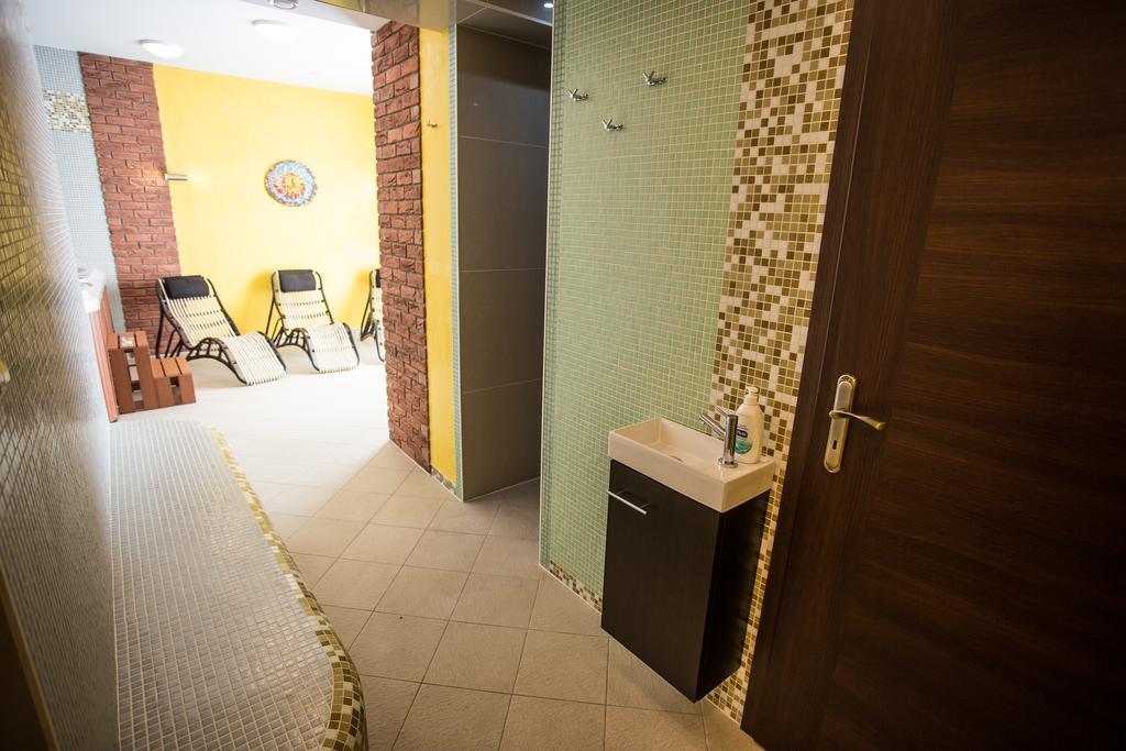 Penzion Altmayer Banská Štiavnica エクステリア 写真