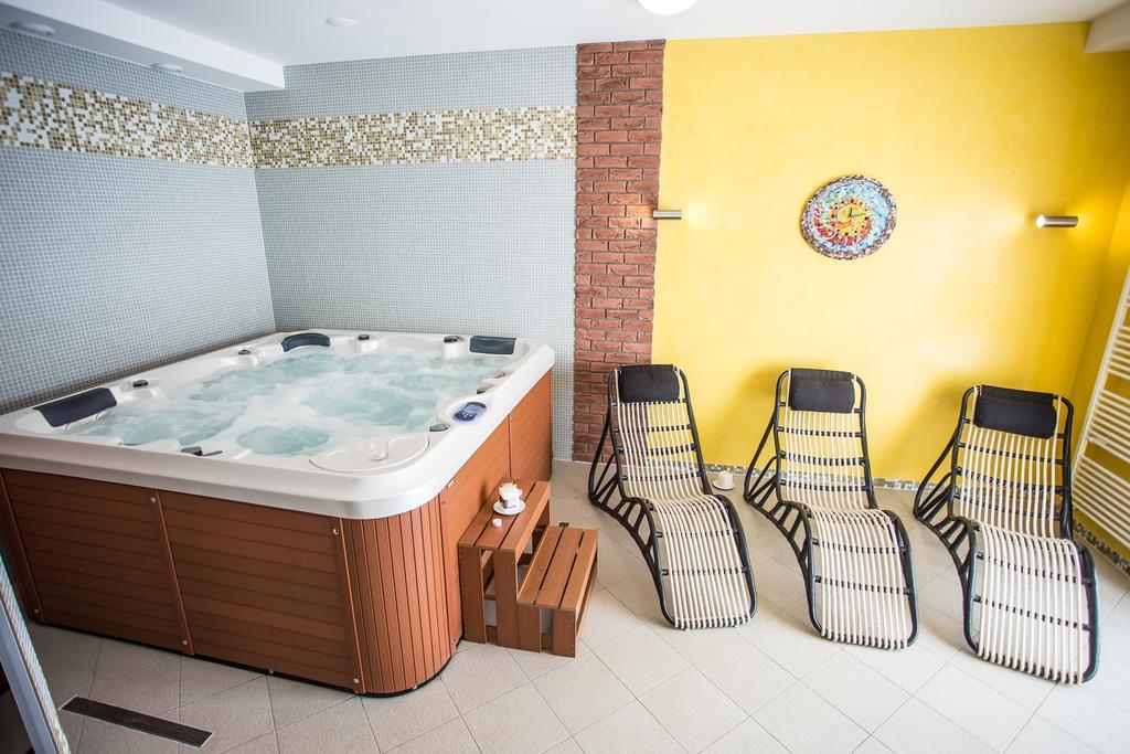Penzion Altmayer Banská Štiavnica エクステリア 写真