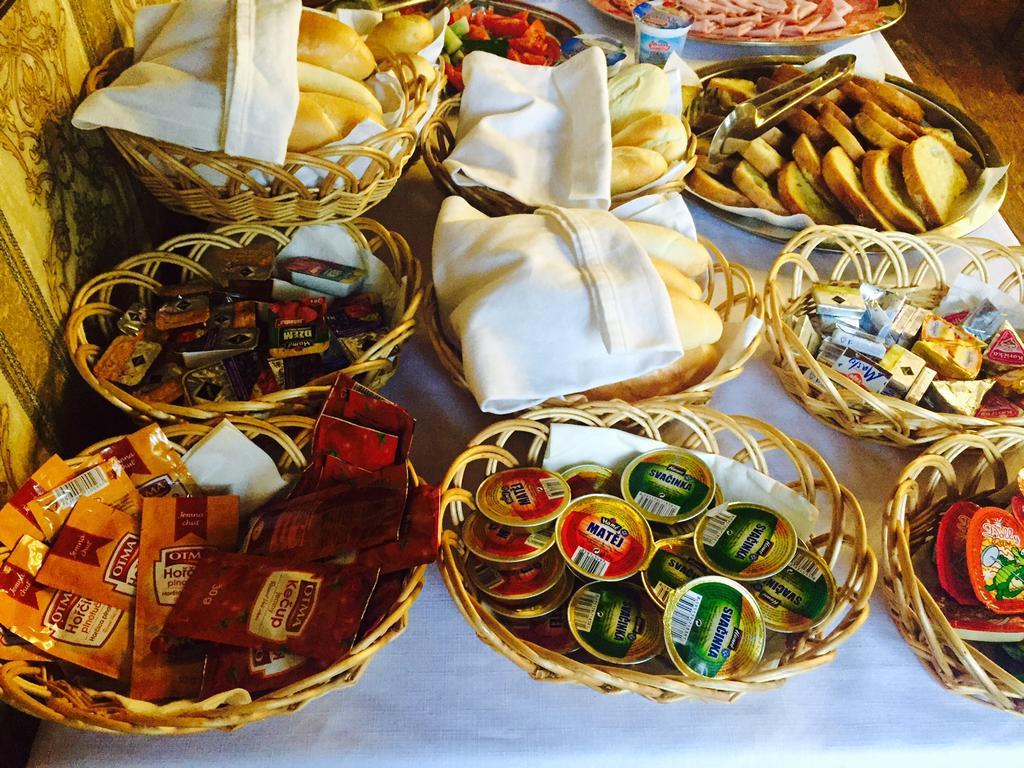 Penzion Altmayer Banská Štiavnica エクステリア 写真