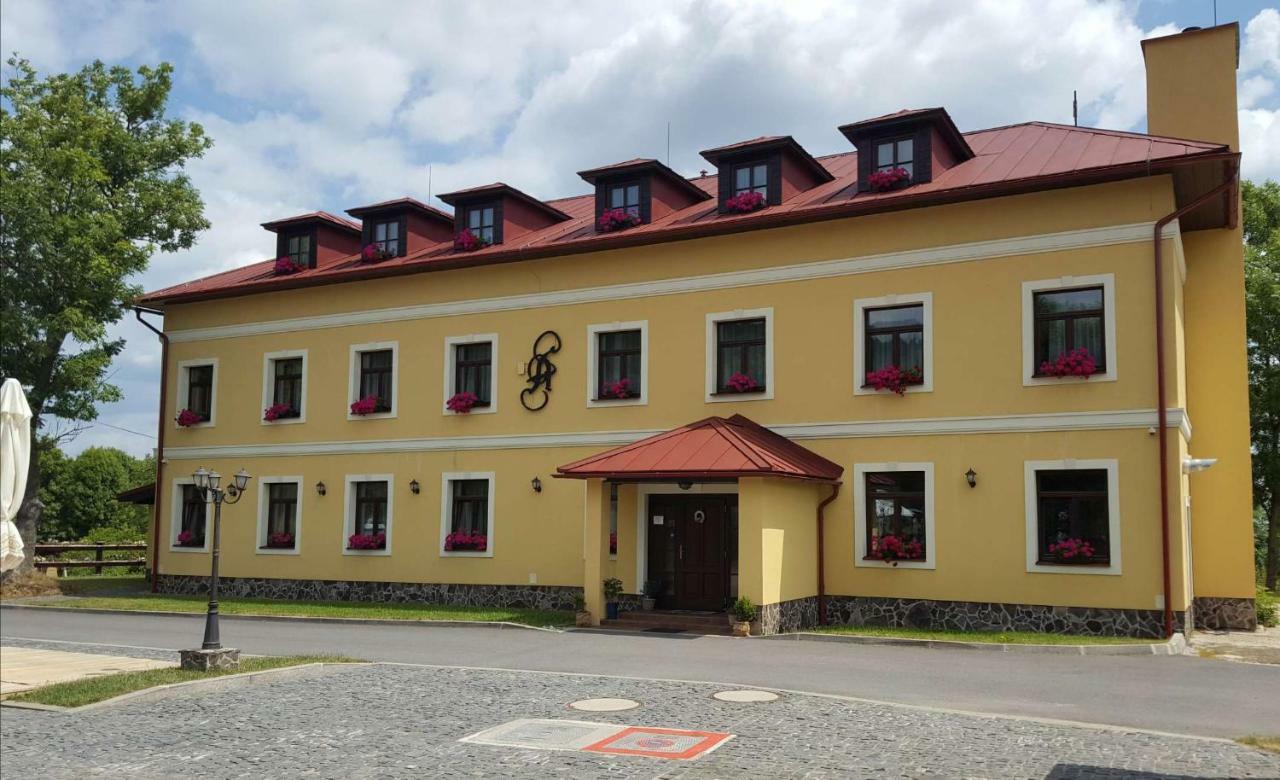 Penzion Altmayer Banská Štiavnica エクステリア 写真